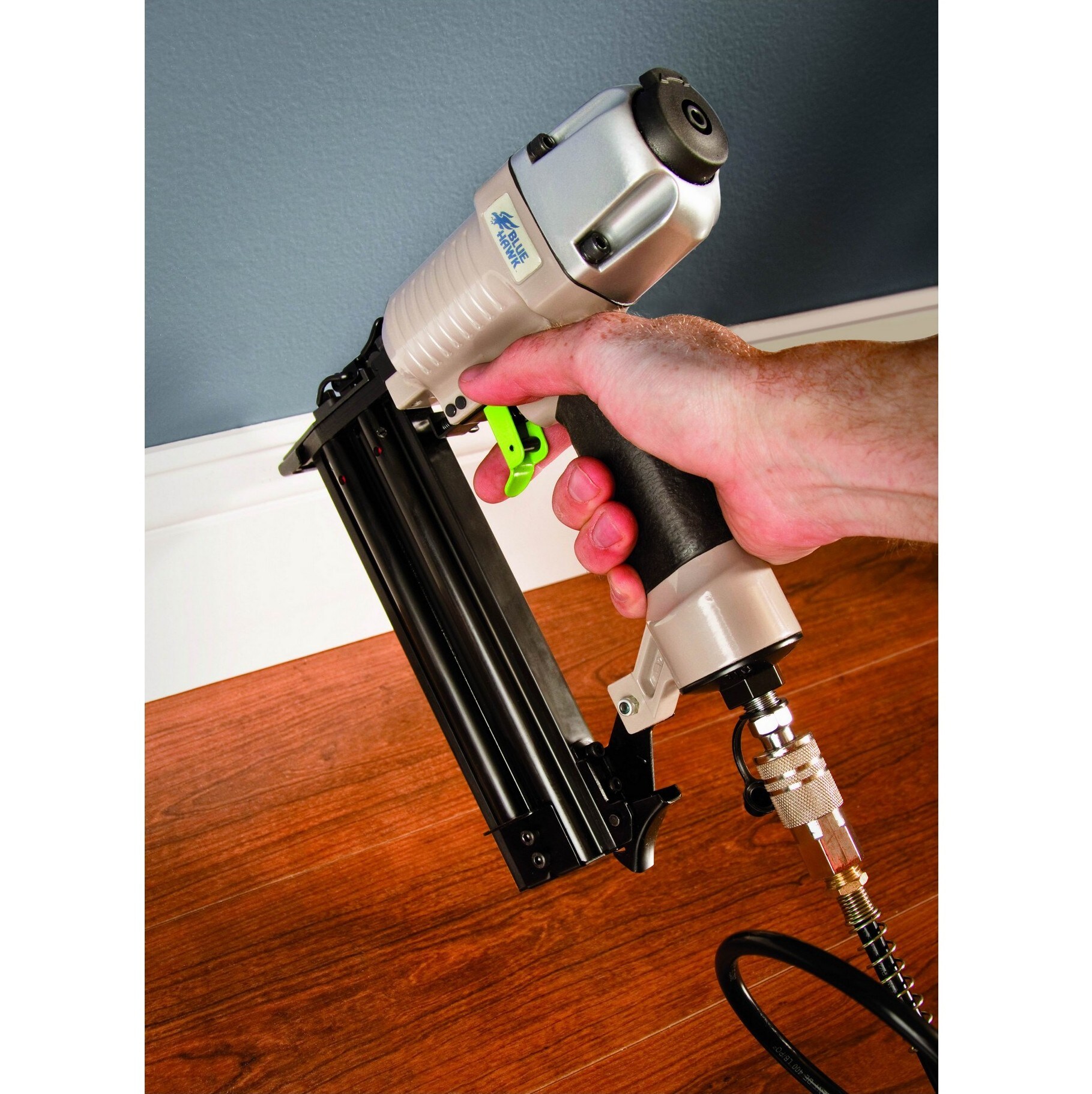 MAX SuperDecking 2.5-in 15-Degree Pneumatic Siding Nailer in the Siding  Nailers department at Lowes.com